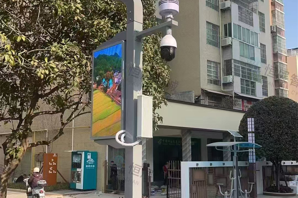 智慧燈桿VS多功能桿，城市新角色大不同！